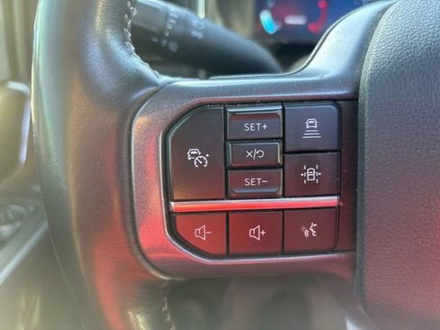 Used 2023 Ford F250 Lariat w/ Lariat Ultimate Package AWD/4WD image 13