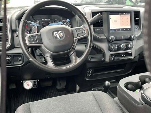 Used 2024 RAM 3500 Tradesman w/ Chrome Appearance Group image 15