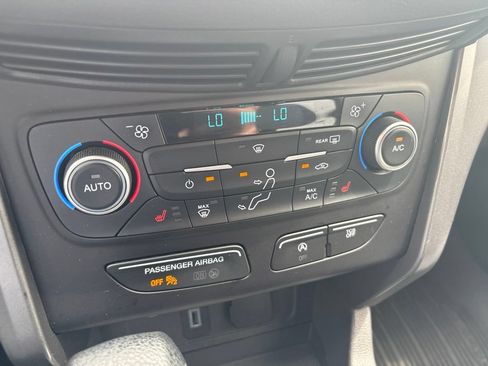 Used 2018 Ford Escape SE w/ SE Sync 3 Package FWD image 18