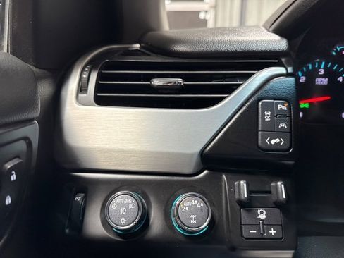Used 2018 GMC Yukon SLT w/ Open Road Package image 11