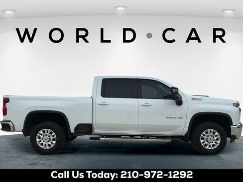 Used 2023 Chevrolet Silverado 2500 LT w/ Convenience Package AWD/4WD image 17