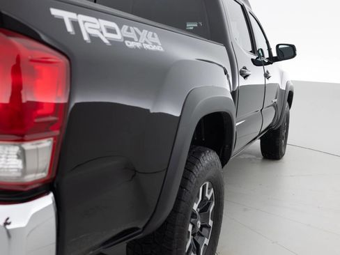 Used 2017 Toyota Tacoma SR5 image 14