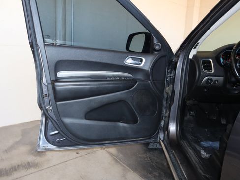 Used 2020 Dodge Durango SXT image 31