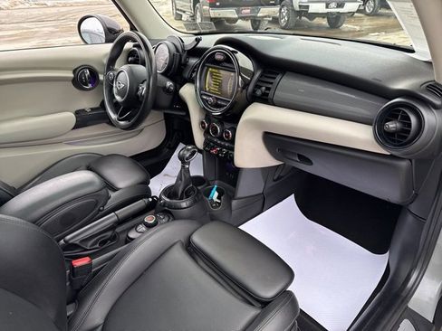 Used 2016 MINI Cooper 2-Door Hardtop image 42