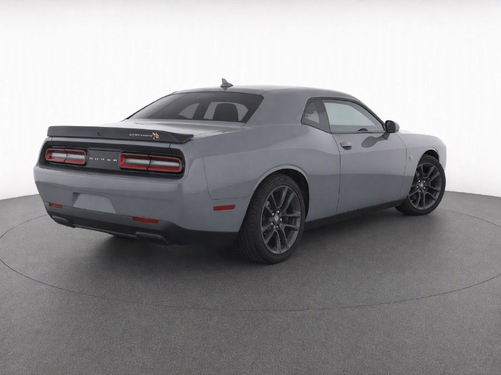 Used 2023 Dodge Challenger R/T Scat Pack RWD image 4