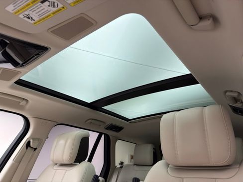 Used 2022 Land Rover Range Rover Westminster Edition image 10