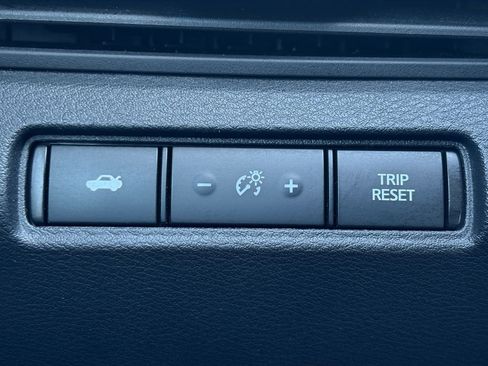 Used 2022 Nissan Altima 2.5 SR image 3