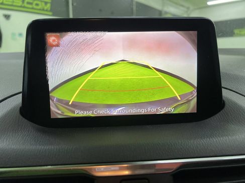 Used 2017 MAZDA MAZDA3 Grand Touring FWD image 22