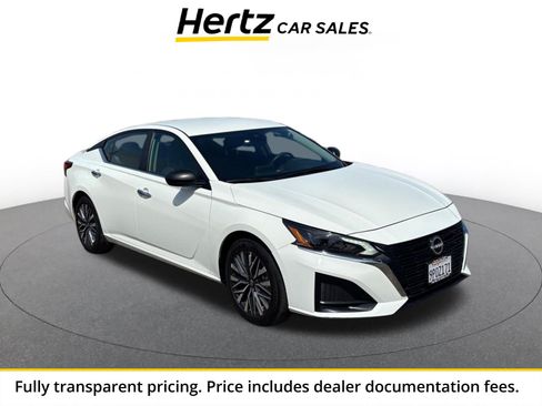 Used 2025 Nissan Altima 2.5 SV FWD image 1