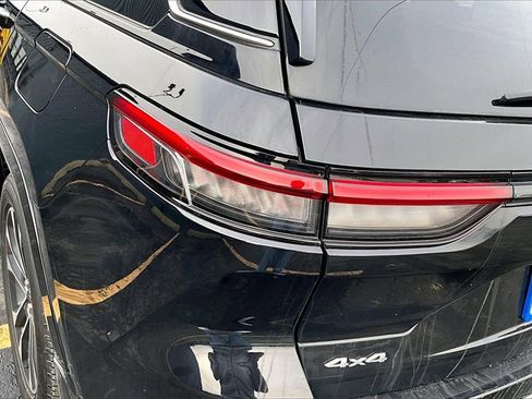 Used 2023 Jeep Grand Cherokee Overland w/ MOPAR Finishing Package image 31