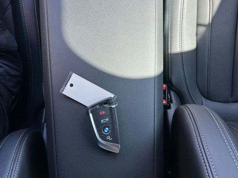 Used 2024 BMW 330e xDrive image 43