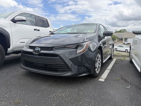 Used 2026 Toyota Corolla LE image 13