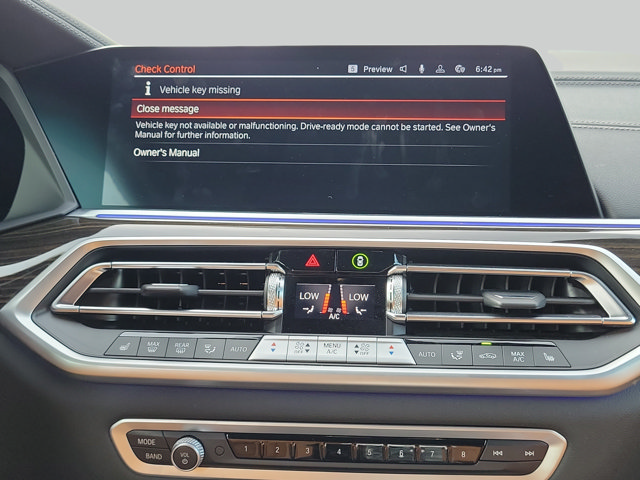 Used 2023 BMW X5 xDrive40i w/ Premium Package AWD/4WD image 18