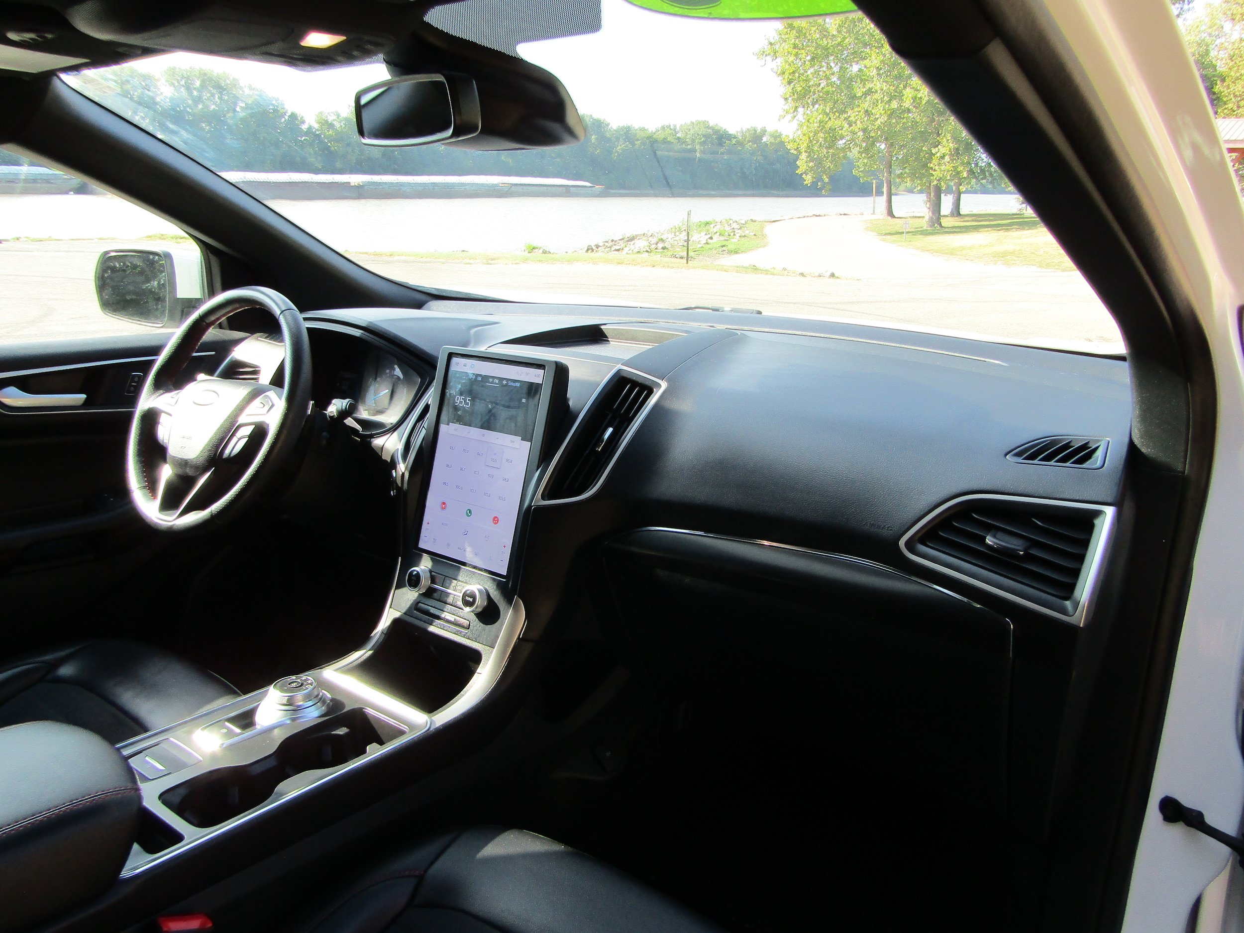 Used 2023 Ford Edge ST-Line AWD/4WD image 23