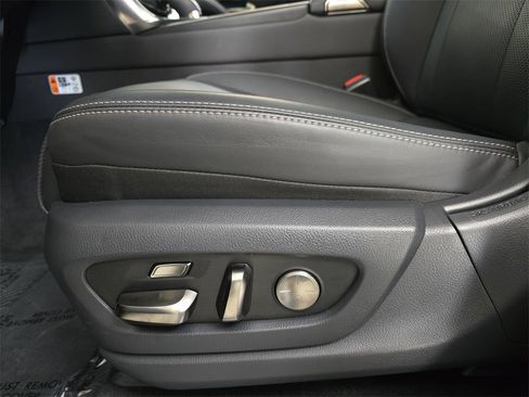 Certified 2025 Lexus LX 700h Luxury image 29