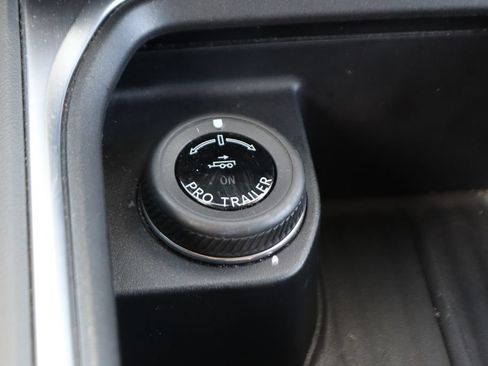 Used 2025 Ford Expedition Active AWD/4WD image 36