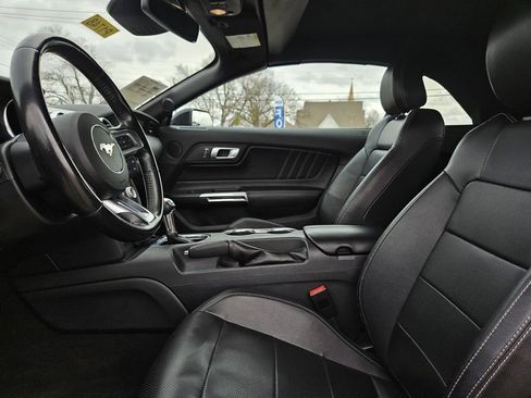 Used 2023 Ford Mustang Premium image 9