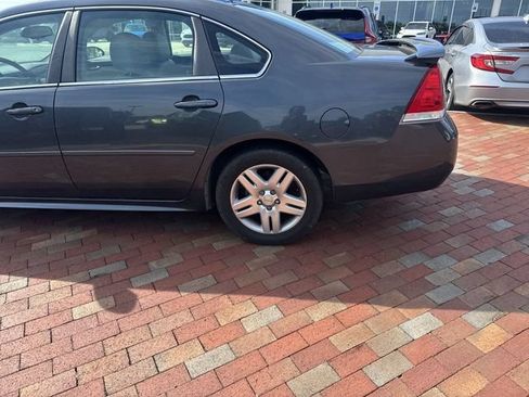 Used 2010 Chevrolet Impala LT w/ Luxury Edition Package FWD image 6