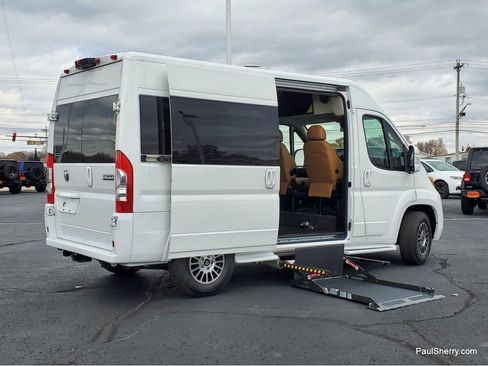 New 2023 RAM ProMaster 2500 w/ Driver Convenience Group image 32