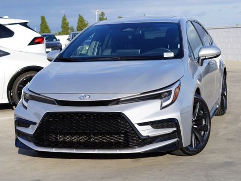 Used 2024 Toyota Corolla XSE FWD image 4