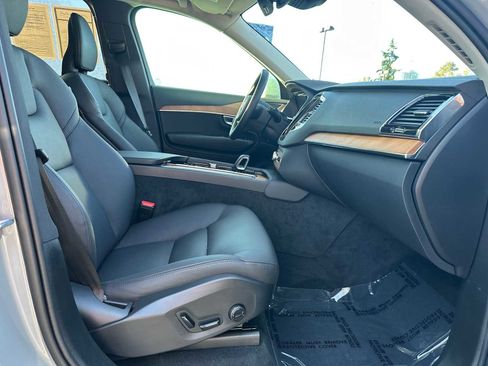 Used 2025 Volvo XC90 B5 Plus w/ Protection Package Premier image 10