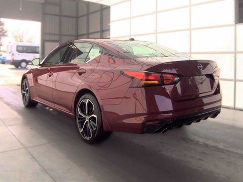 Used 2025 Nissan Altima 2.5 SR AWD/4WD image 4