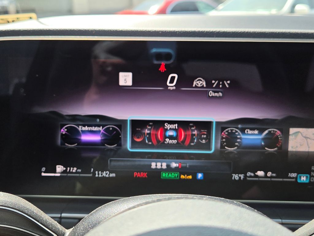 Used 2025 Mercedes-Benz GLE 450e 4MATIC image 29