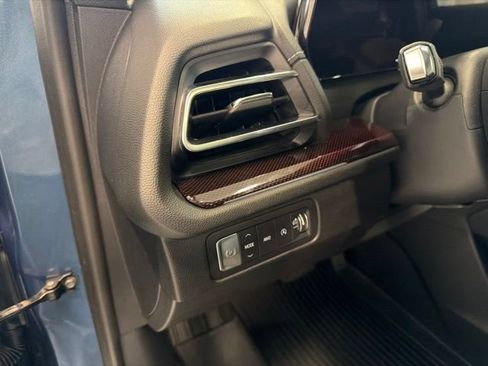 Used 2025 Chevrolet Traverse Z71 w/ LPO, Floor Liner Package AWD/4WD image 21