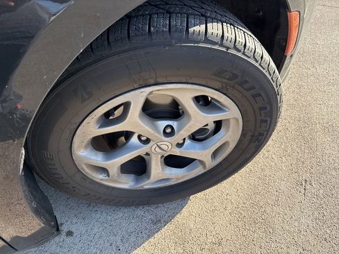 Used 2023 Chrysler Pacifica Limited w/ Uconnect Theater Family Group image 16