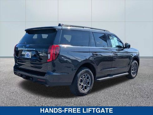Certified 2025 Ford Expedition Active RWD image 5