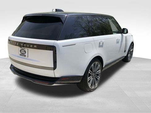 New 2025 Land Rover Range Rover SE image 8