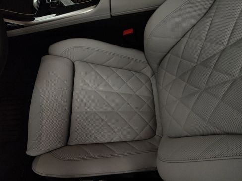 New 2026 BMW X7 xDrive40i w/ M Sport Package image 18