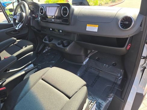 New 2025 Mercedes-Benz Sprinter 2500 image 21