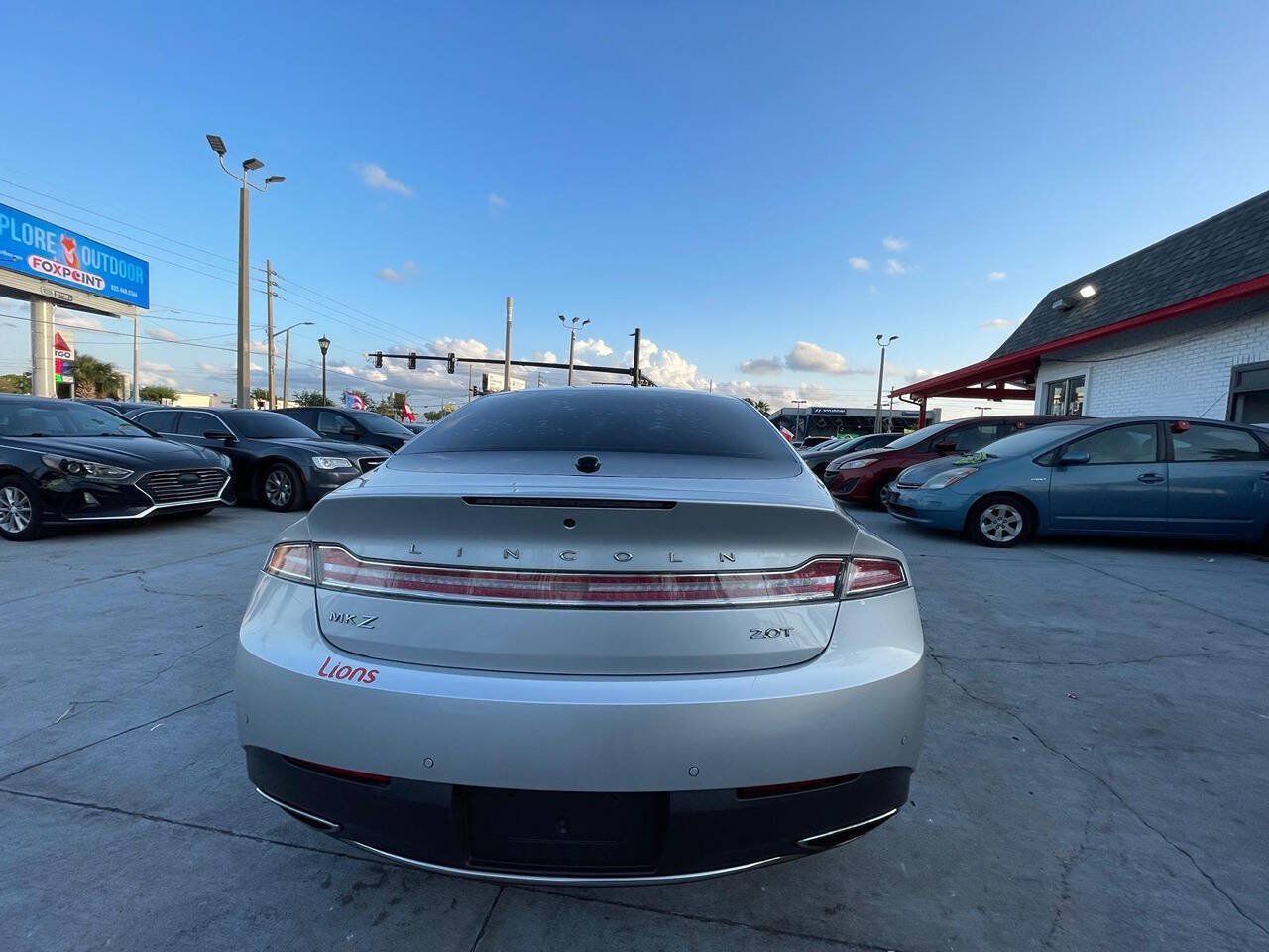 Used 2017 Lincoln MKZ Reserve FWD image 16