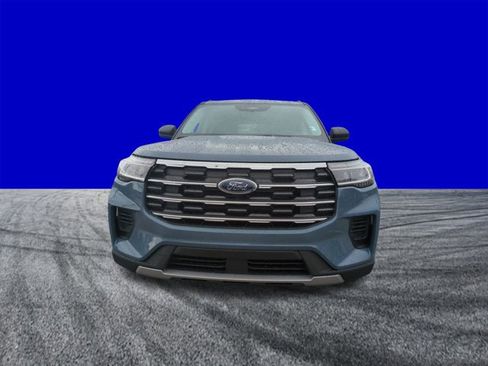 New 2026 Ford Explorer Active RWD image 9