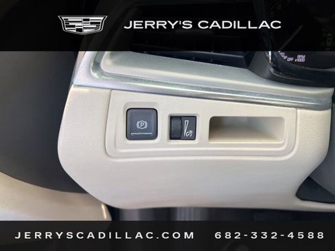Used 2019 Cadillac XT5 Luxury FWD image 13