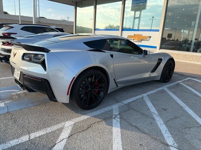 Used 2016 Chevrolet Corvette Z06 w/ 2LZ Preferred Equipment Group RWD image 4