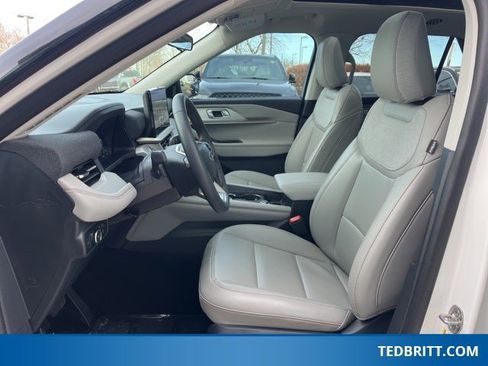Certified 2025 Ford Explorer Active w/ Active Comfort Package image 25