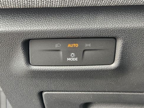 Used 2025 Volkswagen Tiguan S AWD/4WD image 23