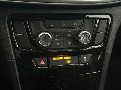 Used 2022 Buick Encore Preferred w/ Safety Package image 20