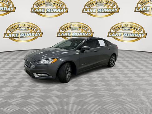 Used 2017 Ford Fusion SE w/ Equipment Group 601A FWD image 7