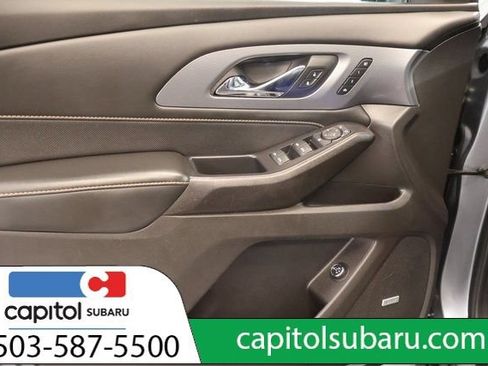 Used 2021 Chevrolet Traverse Premier AWD/4WD image 11