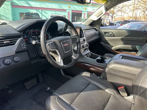 Used 2019 GMC Yukon XL SLT image 15