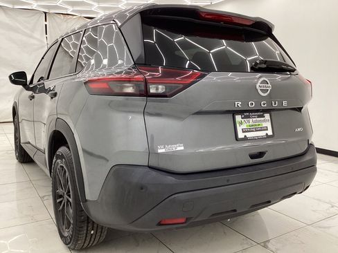 Used 2021 Nissan Rogue S image 9