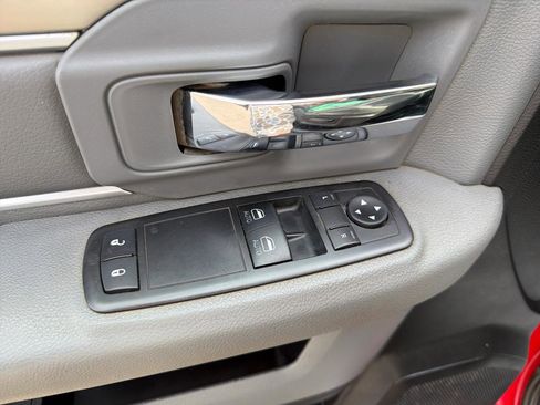 Used 2018 RAM 2500 Tradesman w/ Chrome Appearance Group image 15