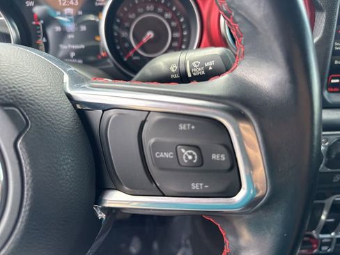 Used 2021 Jeep Gladiator Rubicon image 25