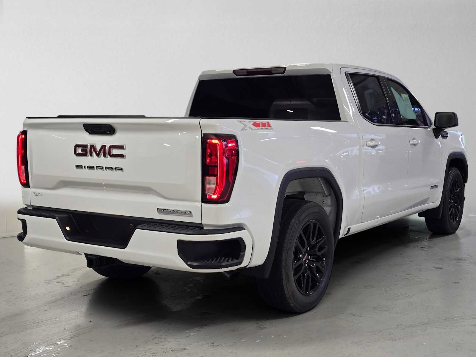 Used 2024 GMC Sierra 1500 Elevation RWD image 5