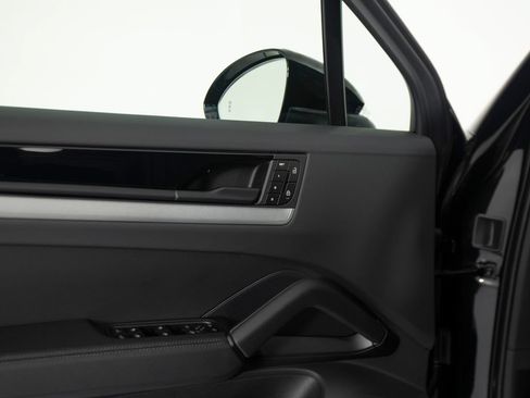 New 2026 Porsche Cayenne AWD/4WD image 19