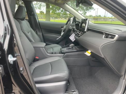 New 2026 Toyota Corolla Cross XLE FWD image 16