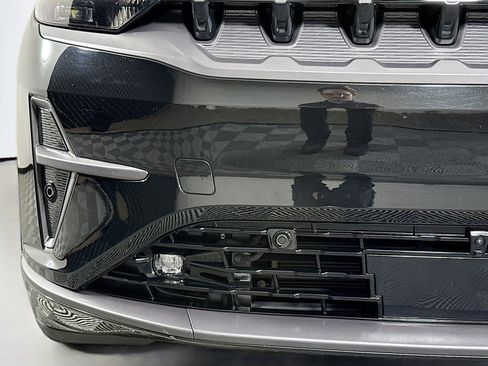 Used 2024 Jeep Wagoneer Launch Edition image 16